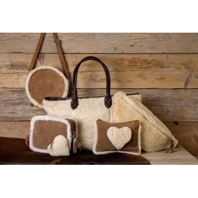Kulatá kožená kabelka crossbody zdobená ovčí vlnou 24824cm Hnědá