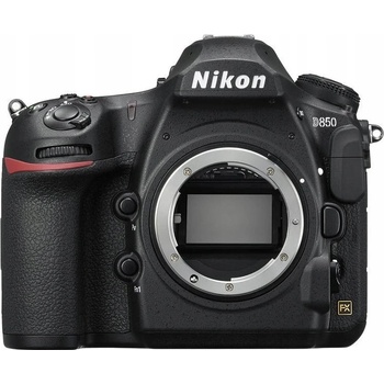 Nikon D780