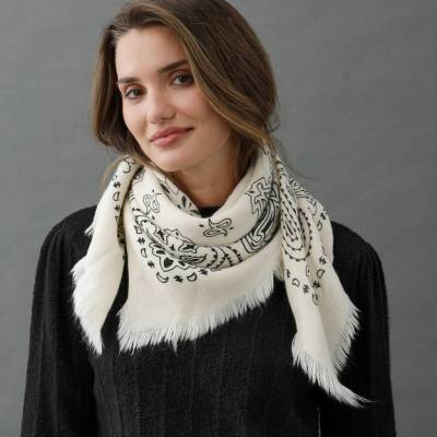 Blancheporte šátek s bandana vzorem režná