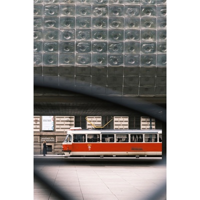 Kristýna Mládková | Tramvaj u Národního divadla Rám: Černý, Velikost: 60 x 40 cm