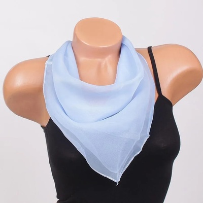 Нежно светлосиньо фишу