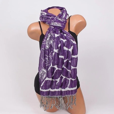 Двулицев шал в лилаво с бели рози