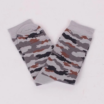 Image 1 of Мъжки чорапи с камуфлажен десен в сиво и кафяво
