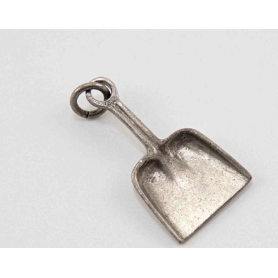 Kovový prívesok - lopatka - 3 cm x 1,7 cm