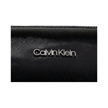 Calvin Klein kabelka Ck Must Cylinder crossbody Saff K60K609890 Černá