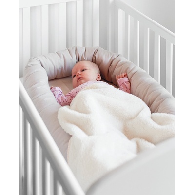 Moeto Bebe BabyDan - Възглавница Cuddle Nest