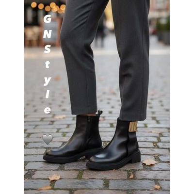 ДИЗАЙНЕРСКИ ДАМСКИ БОТИ ОТ ЕСТЕСТВЕНА КОЖА СЪС СТИЛЕН МЕТАЛЕН ЕЛЕМЕНТ