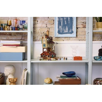 Image 1 of LEGO® Harry Potter™ - The Burrow Collectors' Edition (76437)