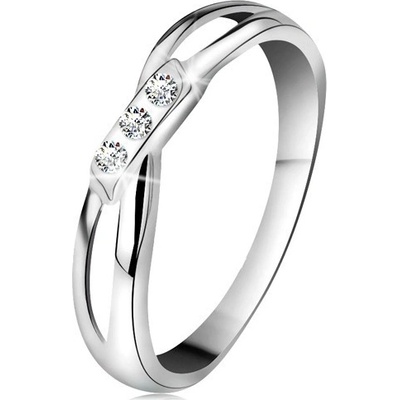 Šperky eshop zlatý prsten tři kulaté diamanty čiré rozdělená ramena bílé zlato BT178.94