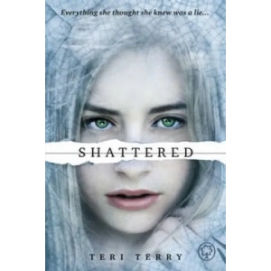 SLATED Trilogy: Shattered | Teri Terry (2014)