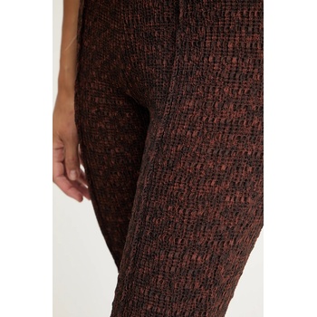 Guess Панталон Guess NALENY в кафяво с разкроени краища, с висока талия W5YB72 KCYE2 (W5YB72.KCYE2)