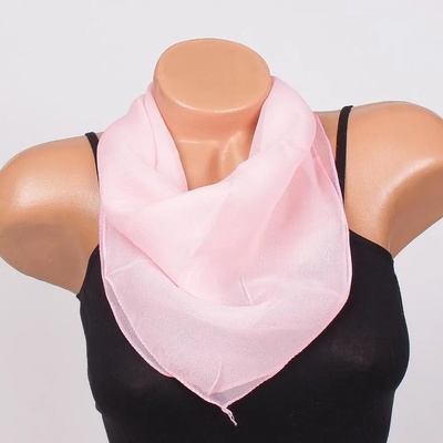 Дамско фишу в розов цвят