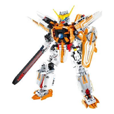 - Конструктор боен робот, 833 части (TED0045)