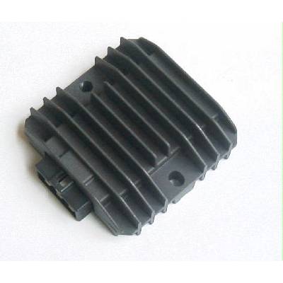 TOURMAX regulátor napětí KAWASAKI ZX 400 87-93, ZX 500/550 88-89, ZX 600 87-92, VN 750 86-93, VN 1500 88-92, ZR 750 91-93, ZX 250 89-93, ZL 400 88-94 (OEM:21066-1055) vyrobeno v Japonsku