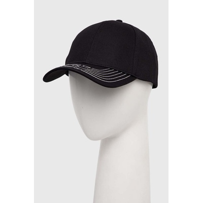 Guess Памучна шапка с козирка Guess в черно с апликация V4RZ02 WFKN0 (V4RZ02.WFKN0)