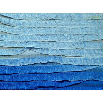 úplet plise modrý s volány