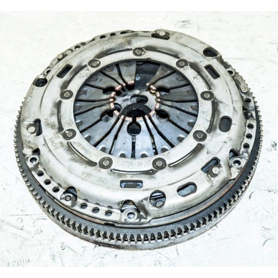 spojka VW Golf VI Plus 5M0 1,6 TDi CAY 77 KW 5S 03L141025K 03L141016B 03L141018B