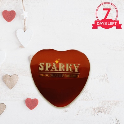 Подаръчна кутия Сърце с шоколадови пралини 43 гр