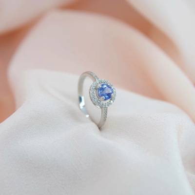 Elegantní stříbrný prsten s přírodním Tanzanitem GR6541TAN