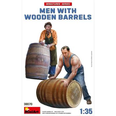 MiniArt Men w/ Wooden Barrels 1:35