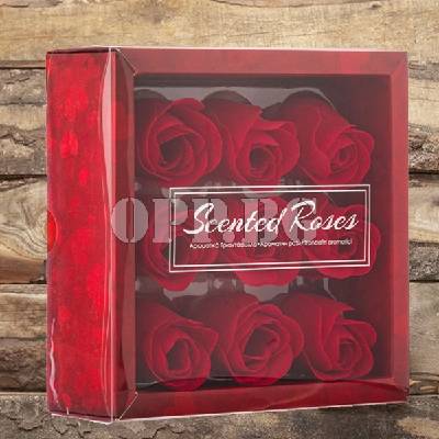 9 броя ароматни вечни рози в луксозна кутия