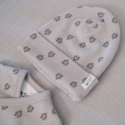 LODGER Čepička s potiskem Beanie Print Rib Sharkskin
