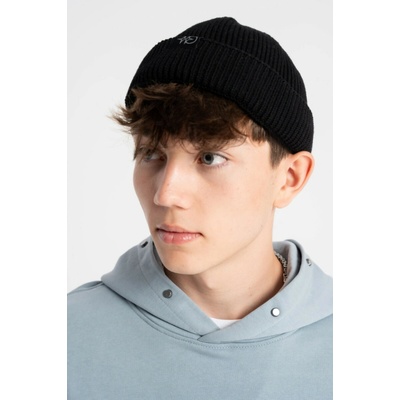 Reporter Young krátká čepice s nášivkou typu SHORT BEANIE černá
