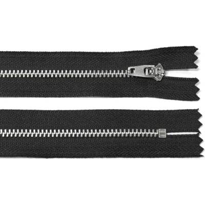 Kovový zip no.3 nerozepínací 22cm černý (stříbrné zoubky)