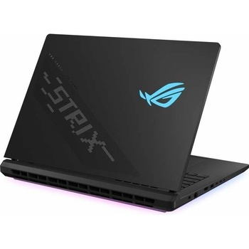 Asus Rog Strix Scar 18 G835LX-NEBULA077