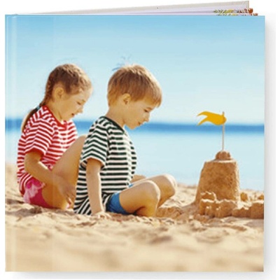 Nejlevnější fotokniha v pevné vazbě za 599 Kč. Vyrobíme do 48 hod. Formát 21x21 cm. Motiv dovolená