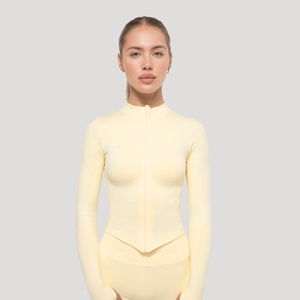 GymBeam Дамски спортен топ Luma Butter Yellow XL