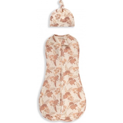 Sleepee Zavinovačka First Step Swaddle s čiapočkou Vintage Animals Almond