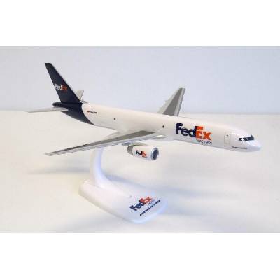 PPC Holland Boeing 757 236 SF FedEx Express Named Declan Snap Fit 1:200