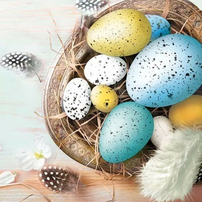 DAISY SDWL 011201 Easter Eggs With Feathers On Blue servítky 3V veľkonočné 20ks 33x33cm