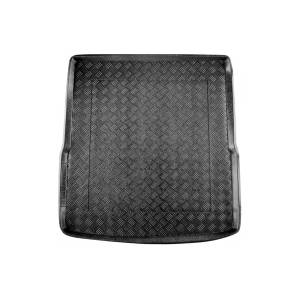 Rezaw-Plast Стелка полиетиленова за багажник Rezaw-Plast съвместимa с VW PASSAT комби 03.2005-2010 / VW PASSAT комби 2010-2014 / VW PASSAT ALLTRACK 2012-2014