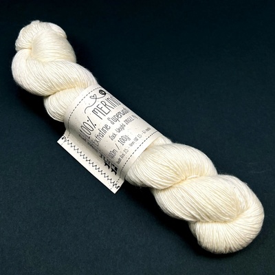 MMboutique Příze na barvení 100% merino ovčí vlna Extrafine Single 400 m