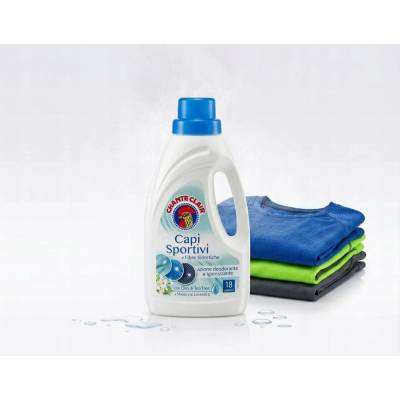 Chante Clair Capi Sportivi con Olio di Tea Tree prací gel na sportovní oděvy 900 ml