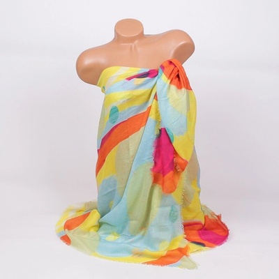 Плажно парео с ярък цветен десен и кръгове