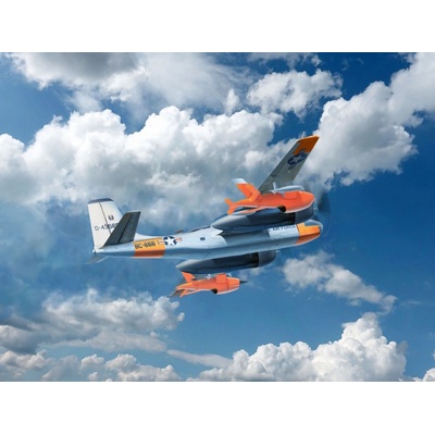 ICM DB-26B/C with Q-2A Firebee drones 1:48