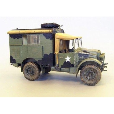 Plus Model Morris CS8 with body Mk III 1:35