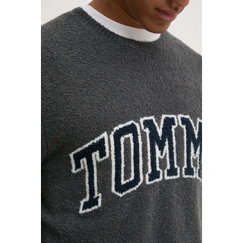 Tommy Hilfiger Пуловер с вълна Tommy Jeans мъжки в сиво DM0DM19439 (DM0DM19439)