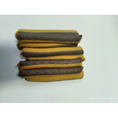 Perrito kuřecí tyčinka s kachnou 300 g