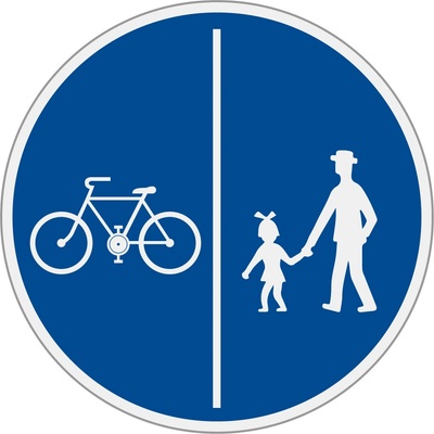 Dopravní značka C10a(K-C) Stezka pro chodce a cyklisty dělená (Kolo/Chodec)