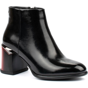 Черни дамски боти от еко кожа с червен ток