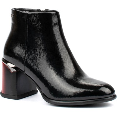 Черни дамски боти от еко кожа с червен ток