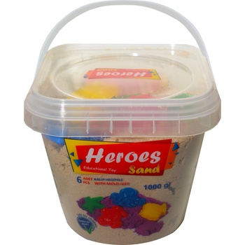 Heroes Кинетичен пясък в кофа Heroes - Натурален цвят с 6 фигурки, 1000 g (KUM-017)