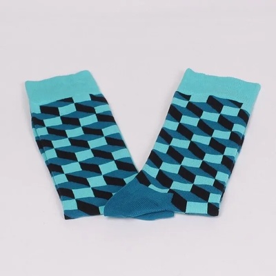 Мъжки памучни чорапи в цвят тюркоаз с геометрични фигури