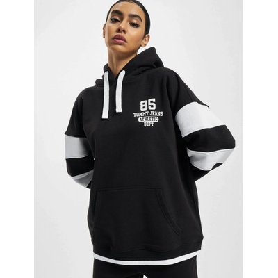 Tommy Hilfiger čierna