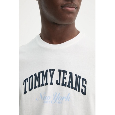 Tommy Jeans Памучна тениска Tommy Jeans в бежово с принт DM0DM20362 (DM0DM20362)