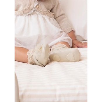 Image 1 of Mayoral Пантофки с цвете за новородено момиче в кремаво Майорал